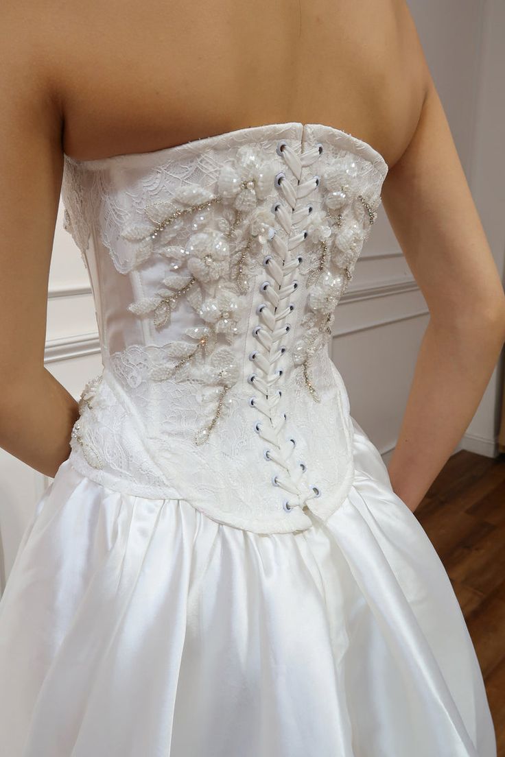 Strapless Lace Satin Wedding Dress - Vintage White Bridal Gown with HZ0307
